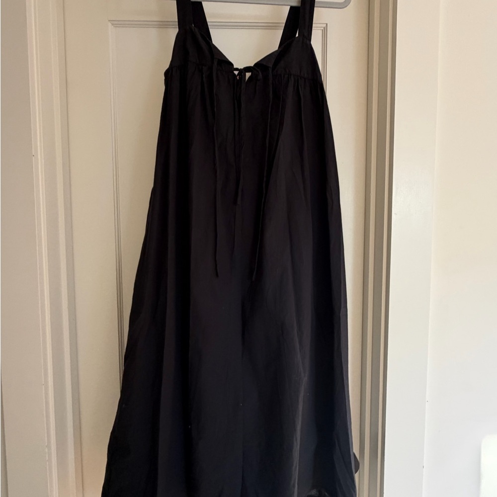 XiRENA Black Maxi Dress
